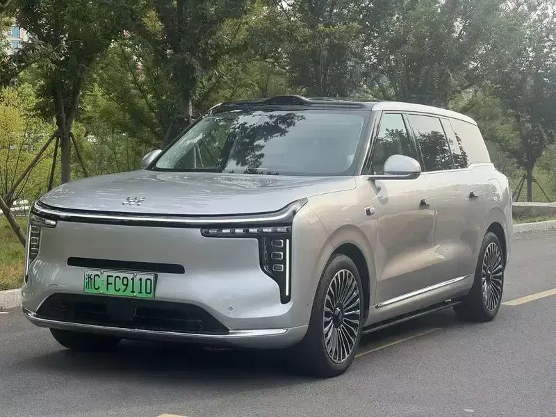 2026 IM Motors (Zhiji) LS9 с пробегом 11 000 км
