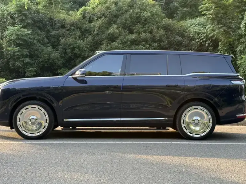 2026 IM Motors (Zhiji) LS9 с пробегом 10 000 км