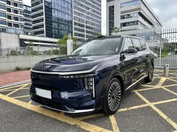 2026 IM Motors (Zhiji) LS9 с пробегом 15 000 км