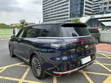 2026 IM Motors (Zhiji) LS9 с пробегом 15 000 км