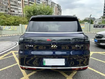 2026 IM Motors (Zhiji) LS9 с пробегом 15 000 км
