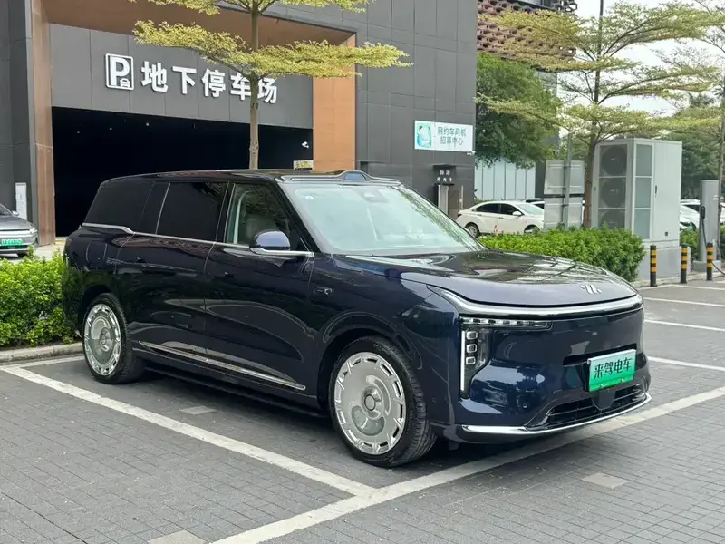 2026 IM Motors (Zhiji) LS9 с пробегом 20 000 км