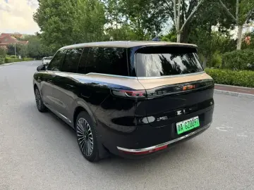 2026 IM Motors (Zhiji) LS9 с пробегом 12 000 км