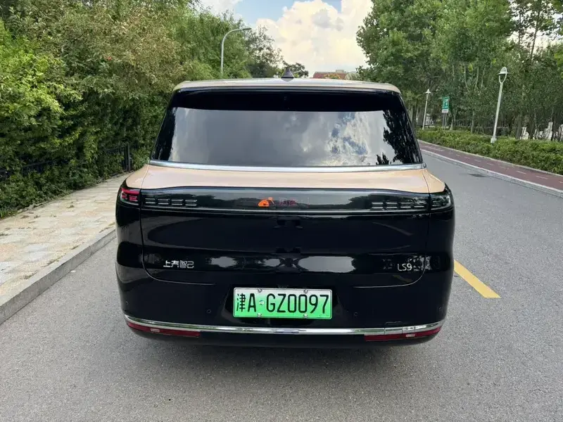 2026 IM Motors (Zhiji) LS9 с пробегом 12 000 км