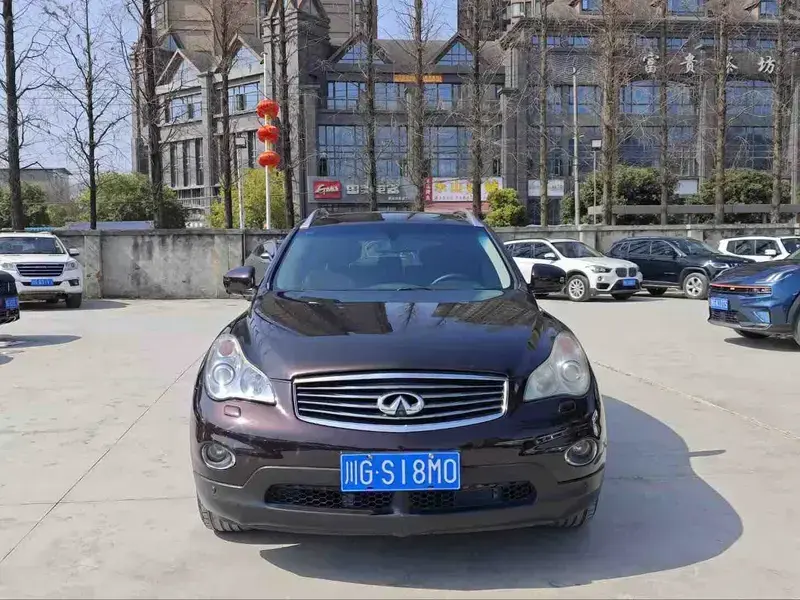 2010 Infiniti EX с пробегом 160 000 км