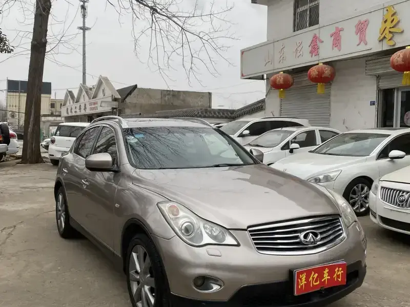 2010 Infiniti EX с пробегом 138 000 км