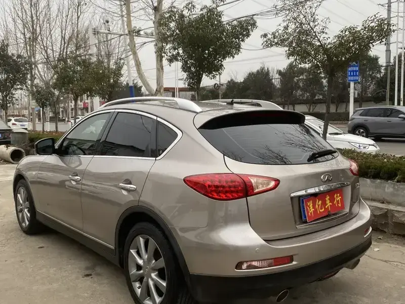 2010 Infiniti EX с пробегом 138 000 км