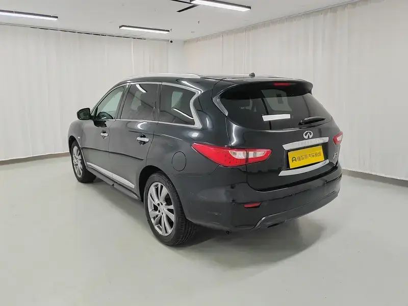 2013 Infiniti JX с пробегом 82 000 км