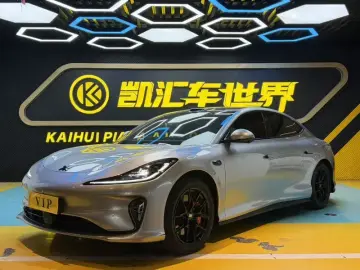 2025 IM Motors (Zhiji) L6 с пробегом 29 000 км