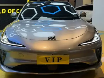 2025 IM Motors (Zhiji) L6 с пробегом 29 000 км