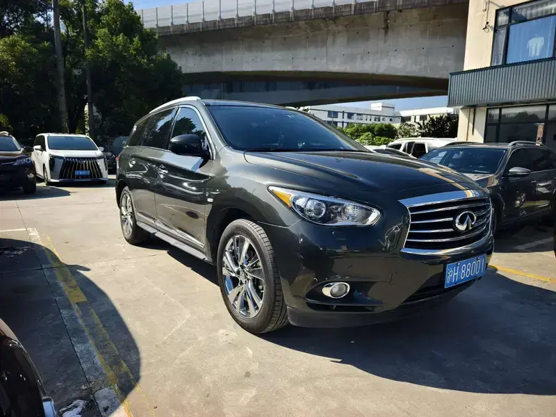 2013 Infiniti JX с пробегом 215 000 км