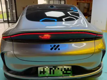 2025 IM Motors (Zhiji) L6 с пробегом 29 000 км
