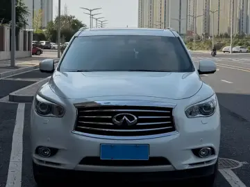 2013 Infiniti JX с пробегом 119 000 км