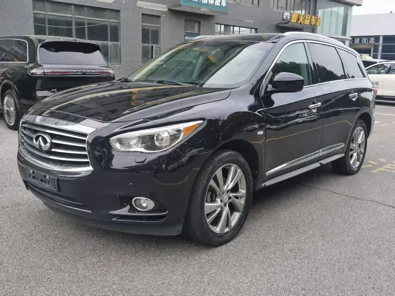 2013 Infiniti JX с пробегом 180 000 км