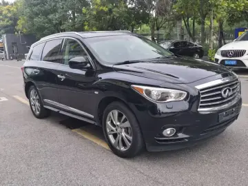 2013 Infiniti JX с пробегом 180 000 км