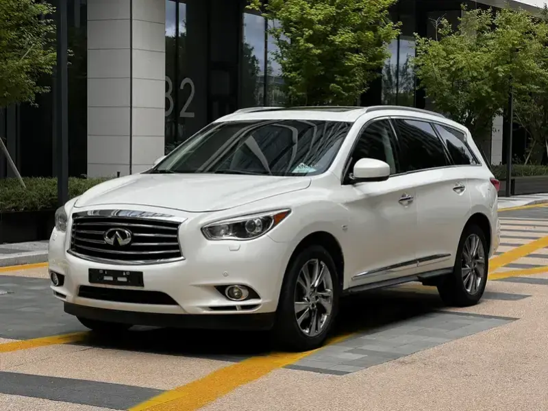 2013 Infiniti JX с пробегом 130 000 км