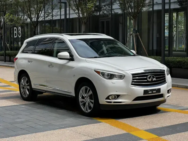 2013 Infiniti JX с пробегом 130 000 км