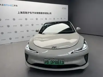 2025 IM Motors (Zhiji) L6 с пробегом 19 000 км