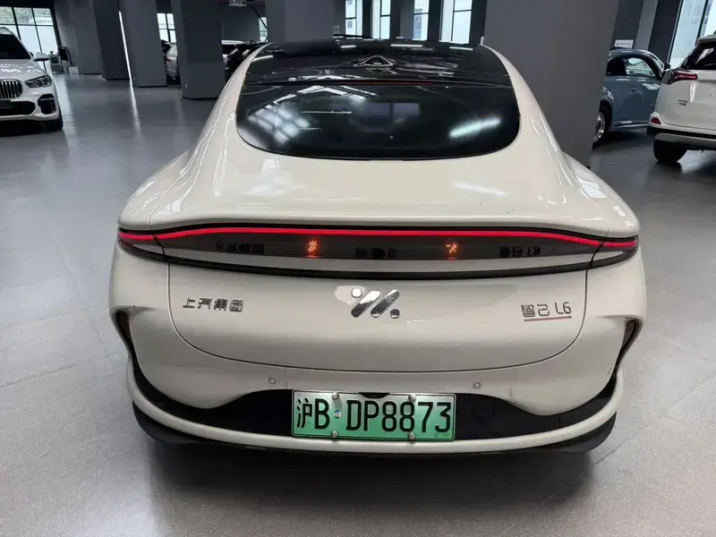 2025 IM Motors (Zhiji) L6 с пробегом 19 000 км