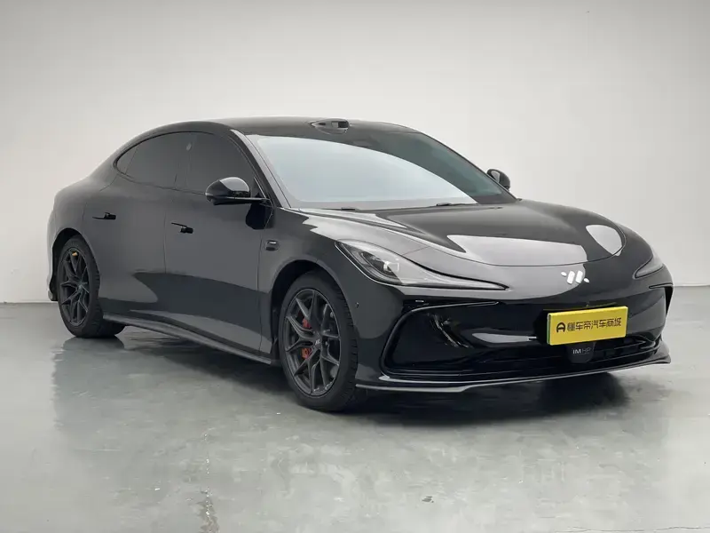 2024 IM Motors (Zhiji) L6 с пробегом 57 100 км