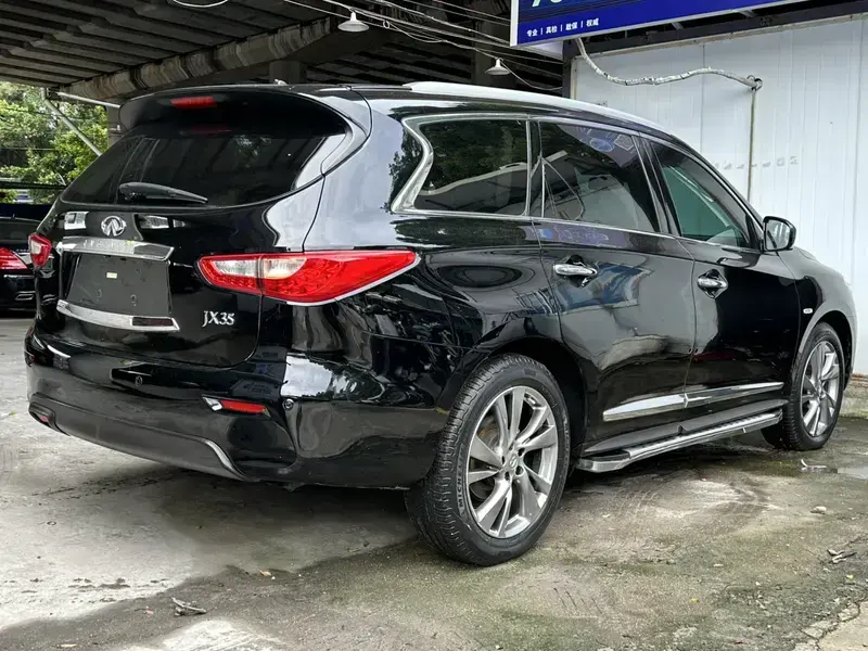 2013 Infiniti JX с пробегом 163 000 км