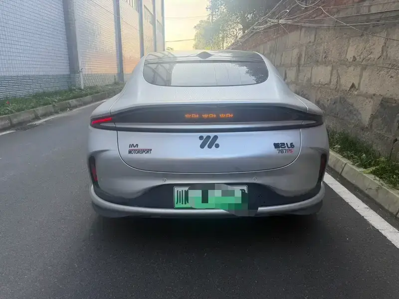 2025 IM Motors (Zhiji) L6 с пробегом 47 000 км