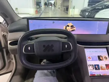 2025 IM Motors (Zhiji) L6 с пробегом 47 000 км