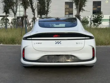 2024 IM Motors (Zhiji) L6 с пробегом 84 000 км