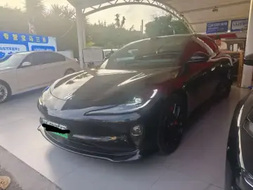 IM Motors (Zhiji) L6