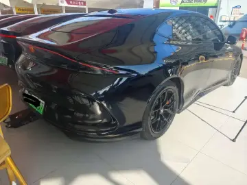 2025 IM Motors (Zhiji) L6 с пробегом 20 000 км
