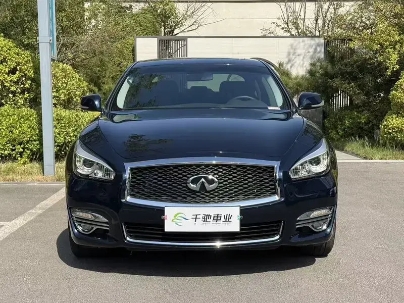 2017 Infiniti Q70 с пробегом 61 000 км