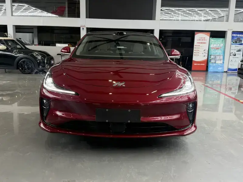 2025 IM Motors (Zhiji) L6 с пробегом 25 000 км