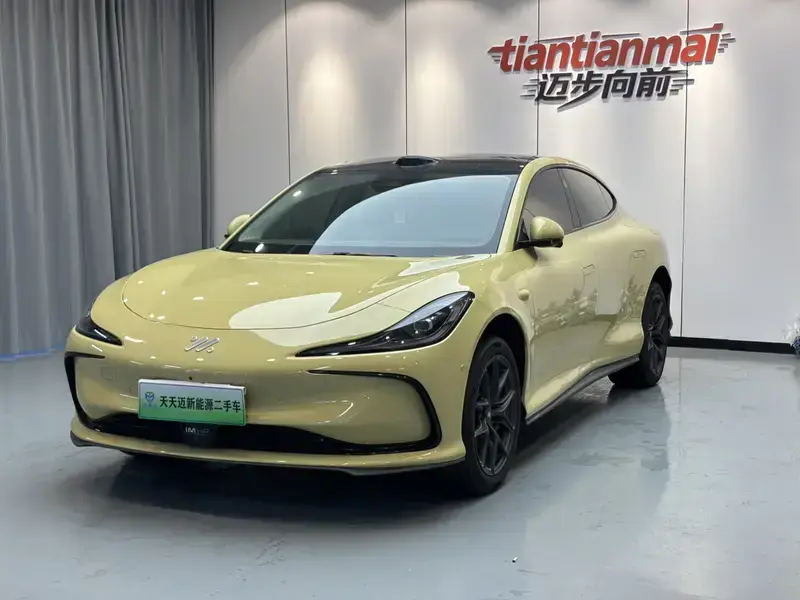 2024 IM Motors (Zhiji) L6 с пробегом 24 000 км