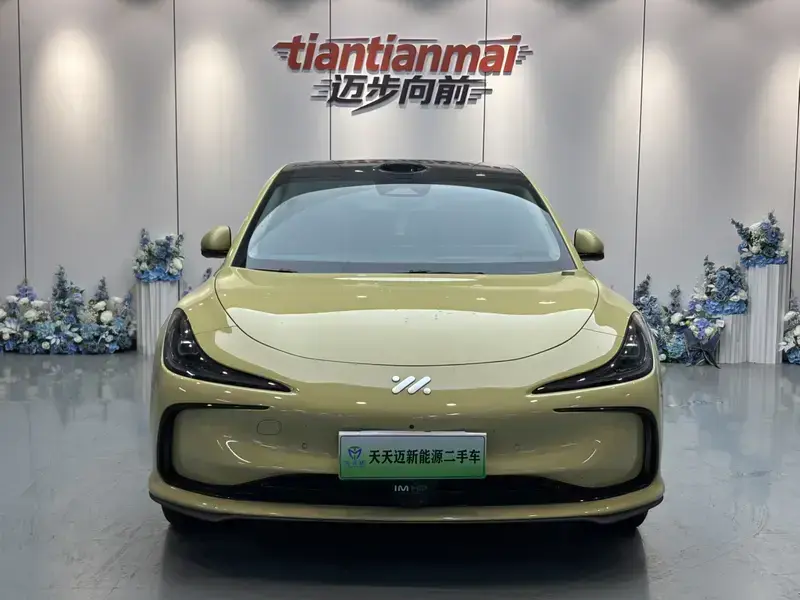 2024 IM Motors (Zhiji) L6 с пробегом 24 000 км