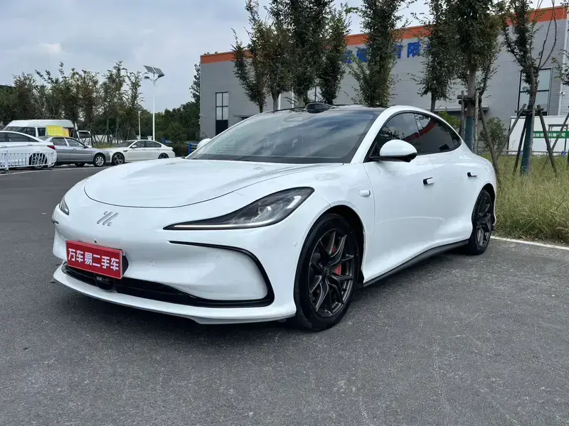 2024 IM Motors (Zhiji) L6 с пробегом 76 000 км