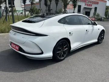 2024 IM Motors (Zhiji) L6 с пробегом 76 000 км