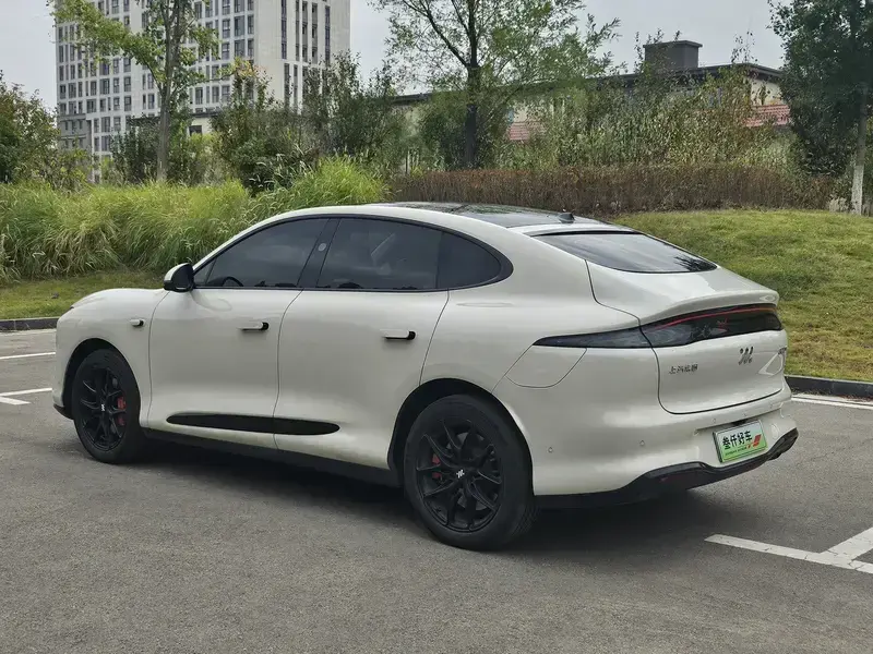 2026 IM Motors (Zhiji) LS6 с пробегом 19 000 км