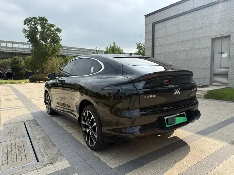 2026 IM Motors (Zhiji) LS6 с пробегом 5 000 км