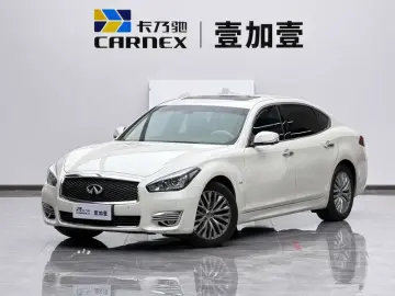 Infiniti Q70