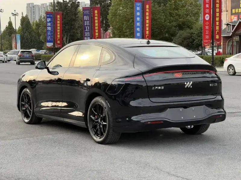 2026 IM Motors (Zhiji) LS6 с пробегом 19 900 км