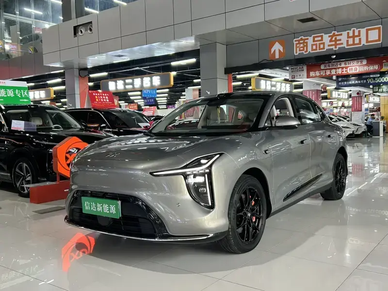2026 IM Motors (Zhiji) LS6 с пробегом 15 000 км