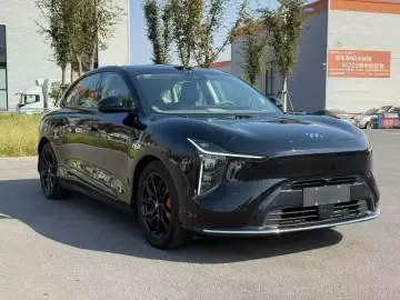 2026 IM Motors (Zhiji) LS6 с пробегом 9 000 км