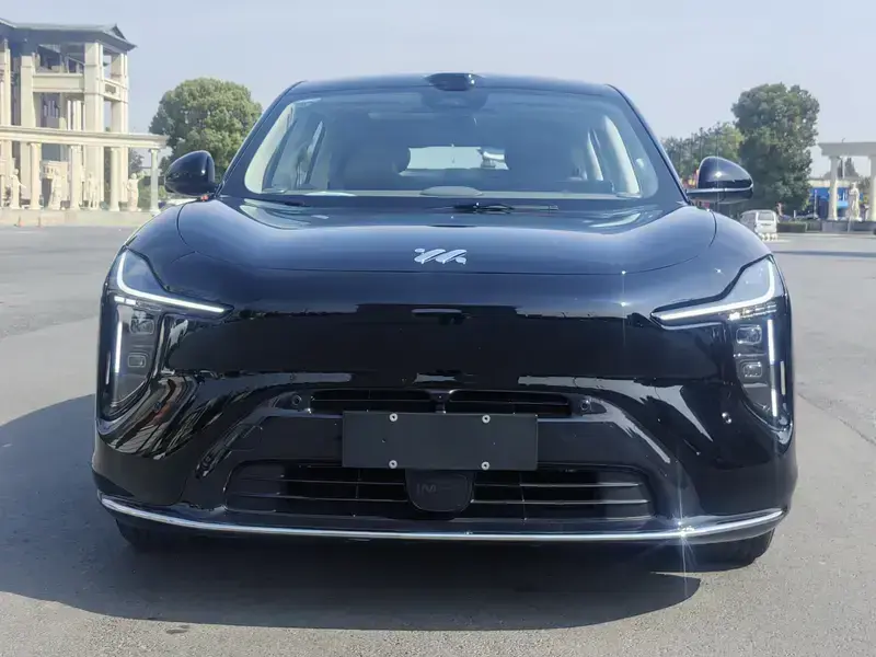 2026 IM Motors (Zhiji) LS6 с пробегом 16 000 км