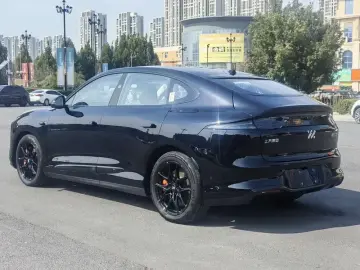 2026 IM Motors (Zhiji) LS6 с пробегом 16 000 км