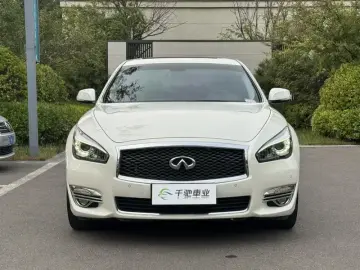 2019 Infiniti Q70 с пробегом 42 000 км