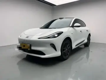 2025 IM Motors (Zhiji) LS6 с пробегом 46 000 км