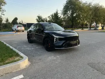 2026 IM Motors (Zhiji) LS6 с пробегом 17 000 км