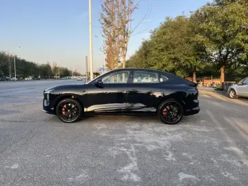 2026 IM Motors (Zhiji) LS6 с пробегом 17 000 км
