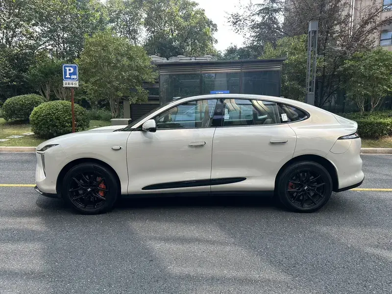 2026 IM Motors (Zhiji) LS6 с пробегом 28 000 км