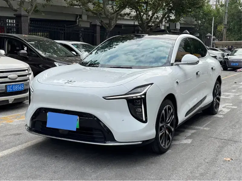 2026 IM Motors (Zhiji) LS6 с пробегом 25 000 км